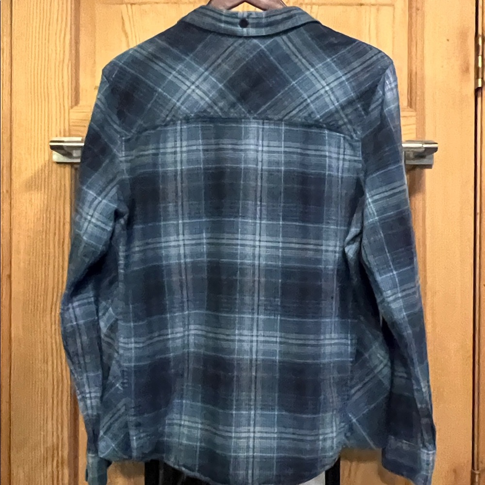 Eastern Mountain Sports Navy Plaid Cotton Button Down Flannel Shirt Sz XL - Picture 6 of 6